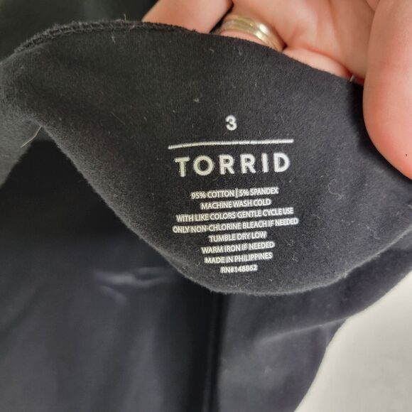 Torrid Size 3X Black Foxy V-Neck Halter Fitted Sleeveless Tank Top - Picture 8 of 8